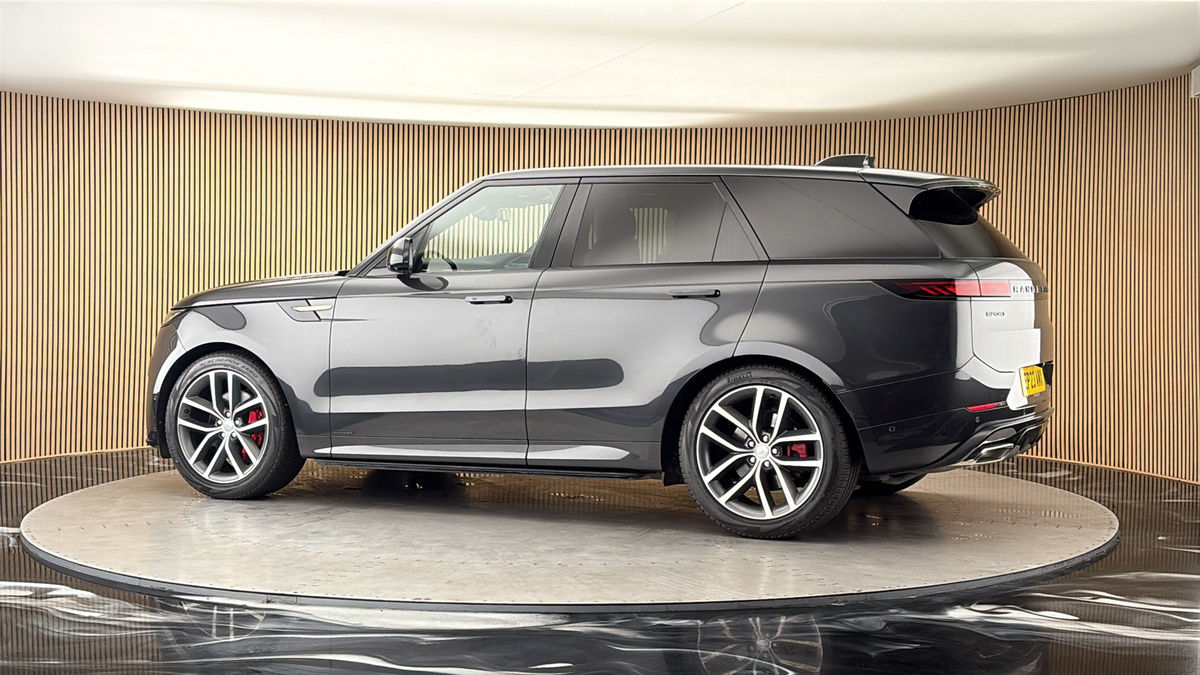 More views of Land Rover Range Rover Sport