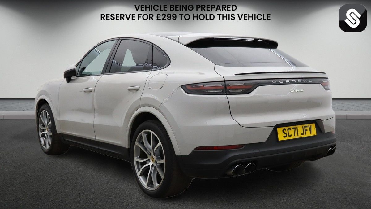 Porsche Cayenne Image 3