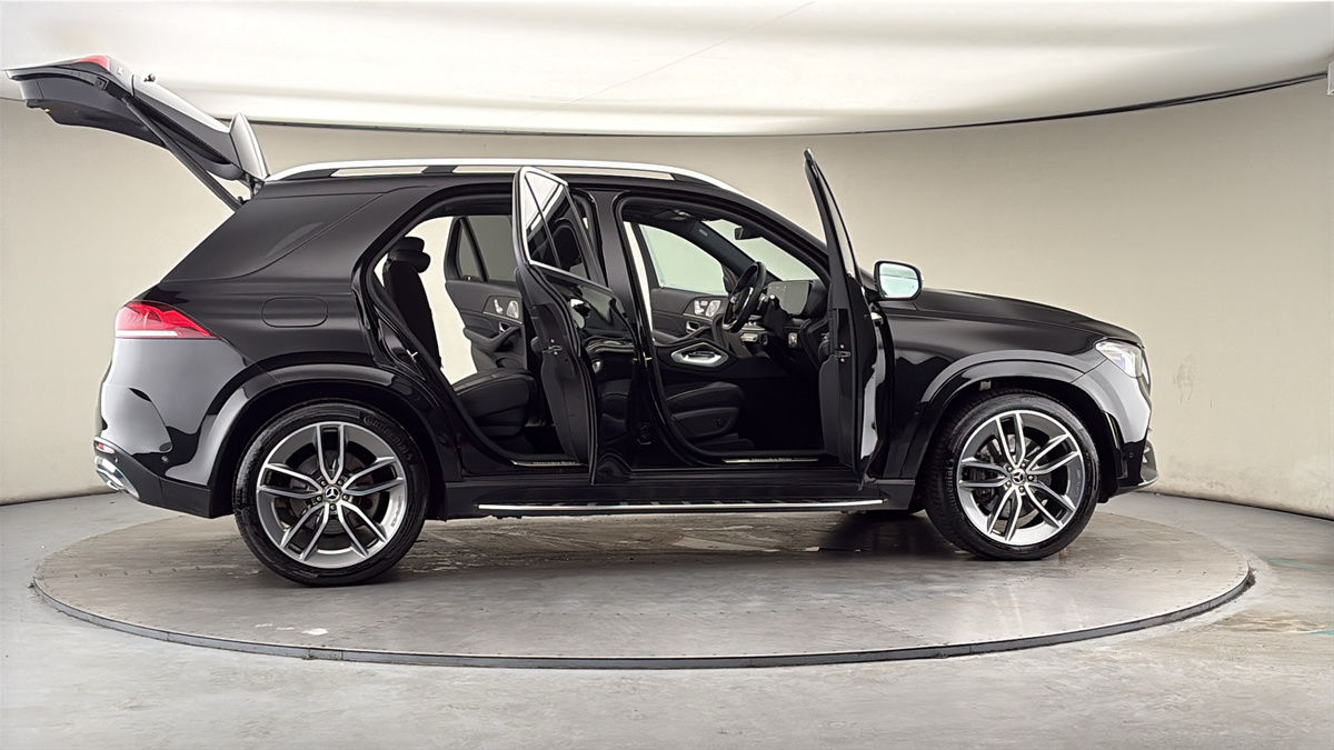 More views of Mercedes-Benz GLE