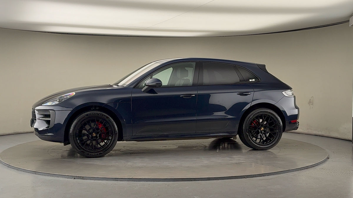 More views of Porsche Macan