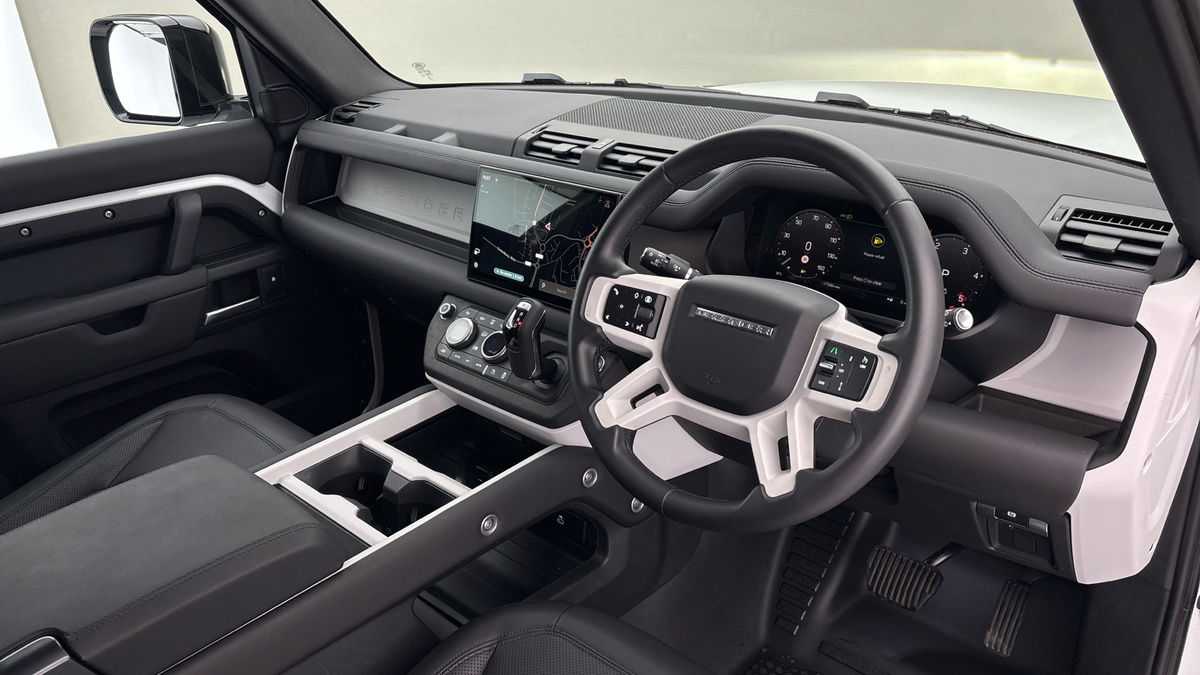 Land Rover Defender 90 Image 5