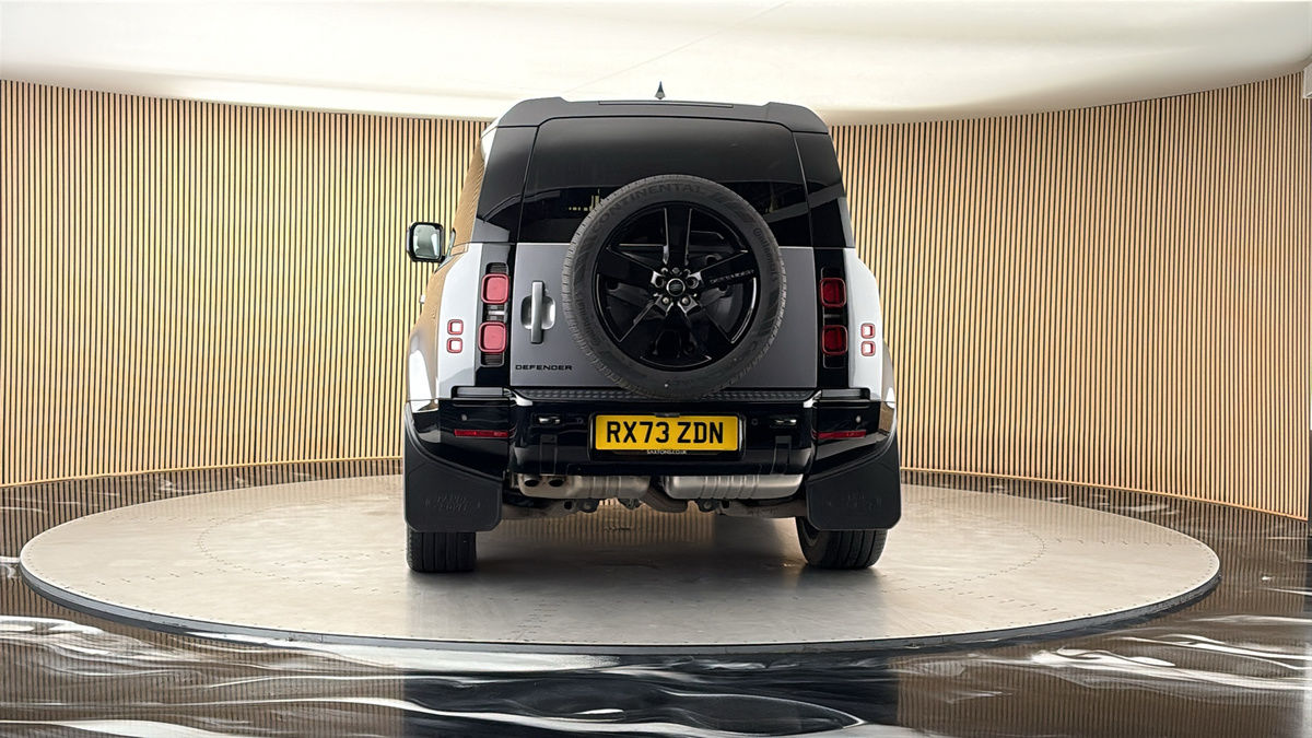 More views of Land Rover Defender 90