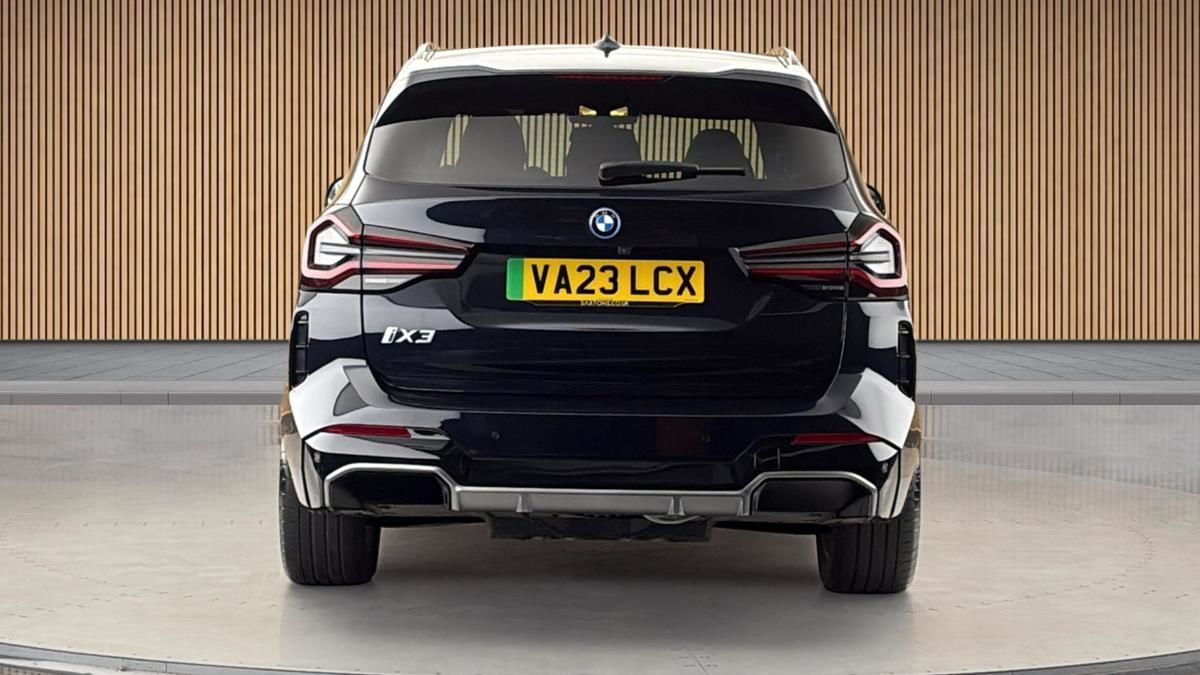 BMW iX3 Image 4