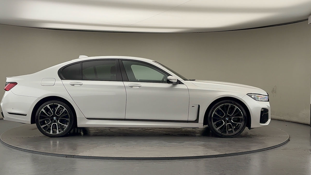 BMW 7 Series Image 16