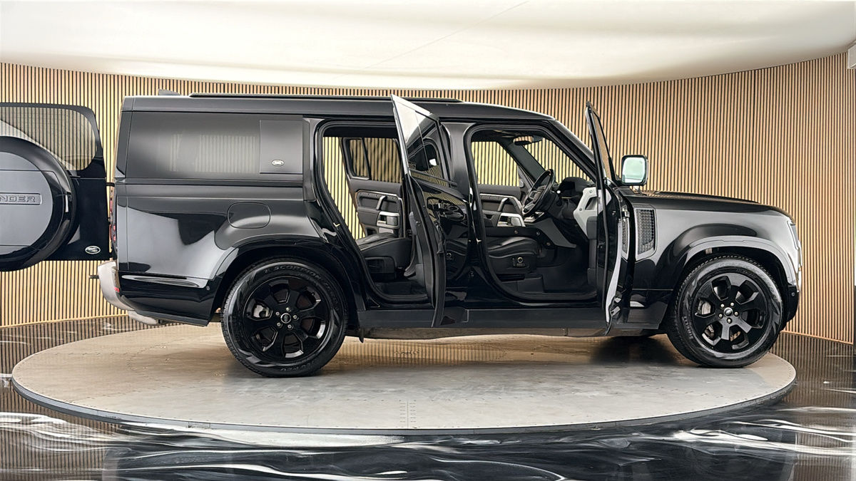 More views of Land Rover Defender 130