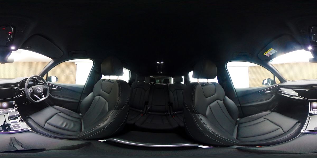 More views of Audi Q7