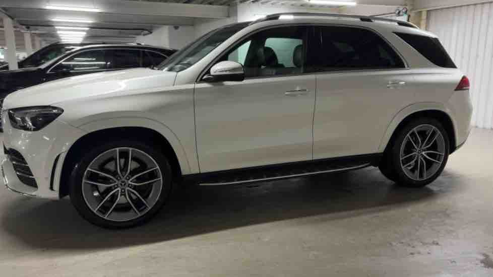 More views of Mercedes-Benz GLE
