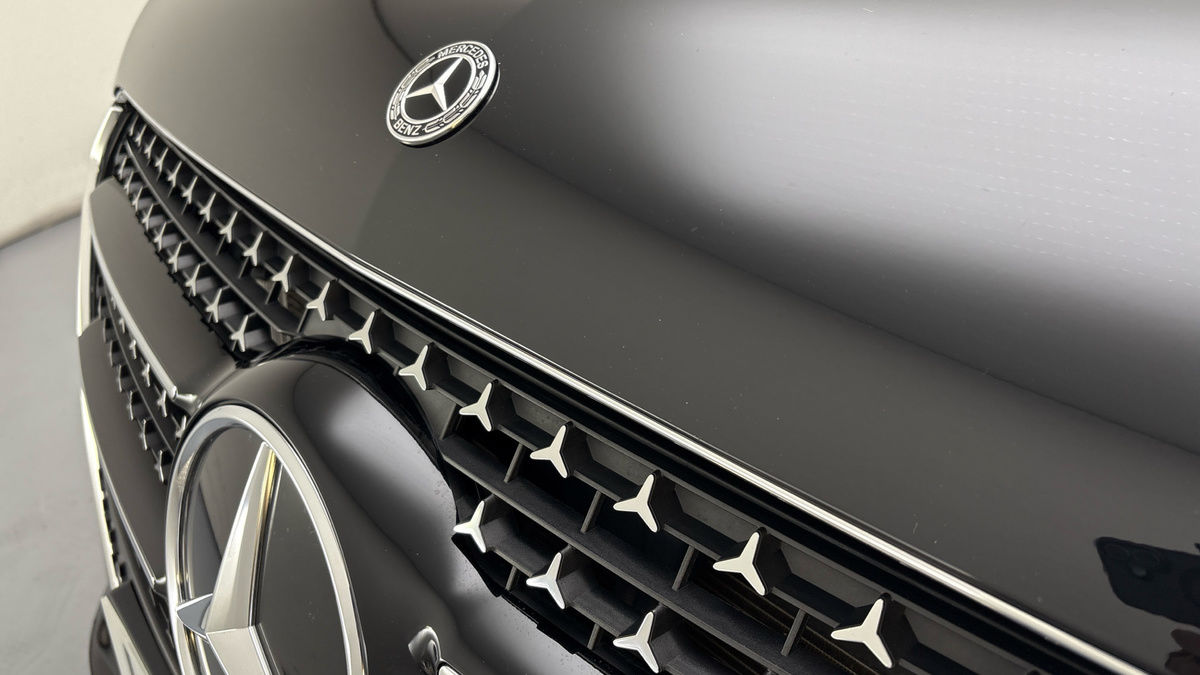 Mercedes-Benz V Class Image 24