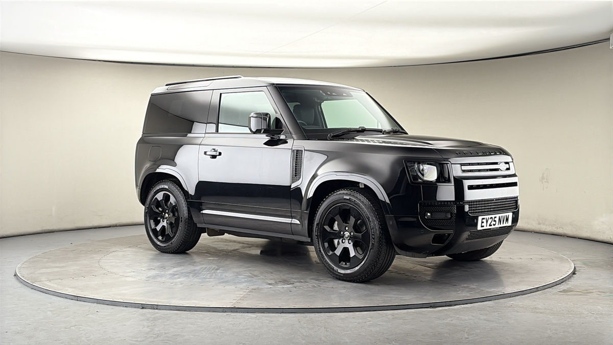 More views of Land Rover Defender 90