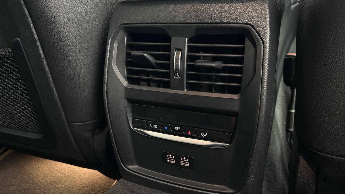 BMW i4 Image 26