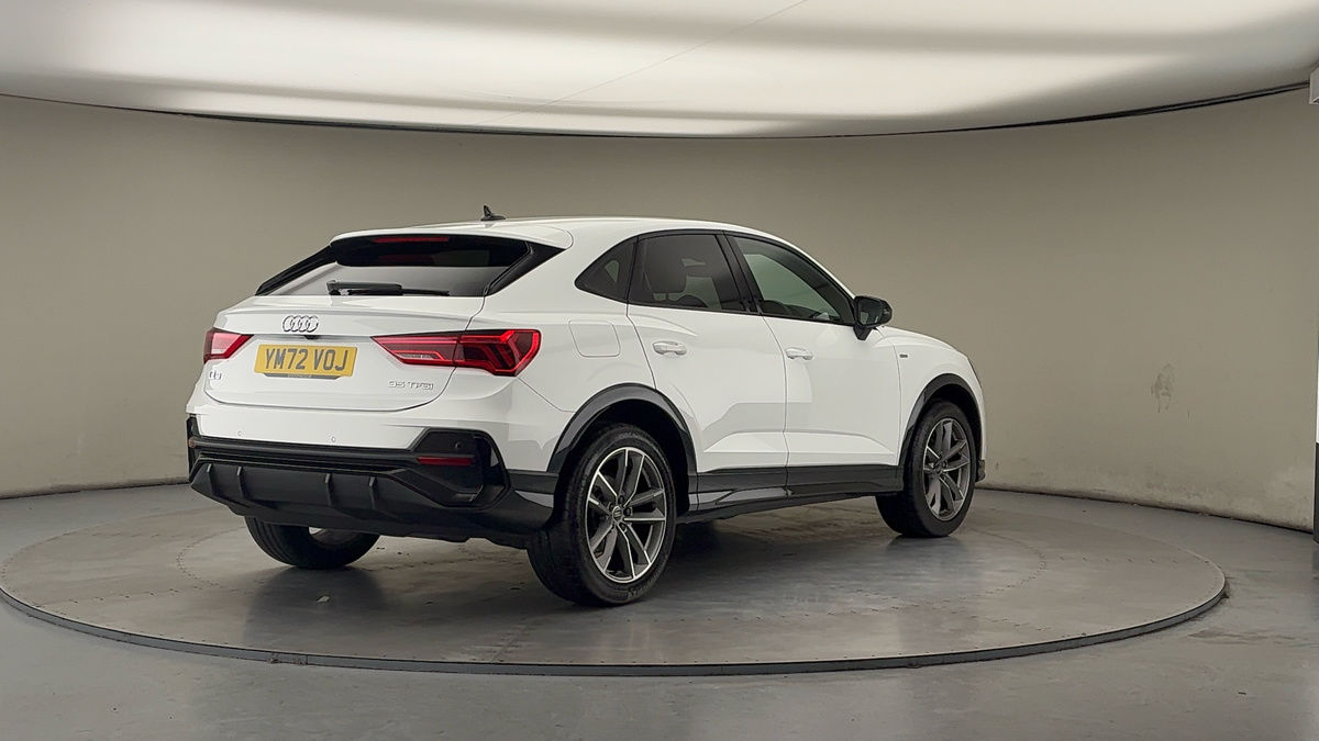 More views of Audi Q3