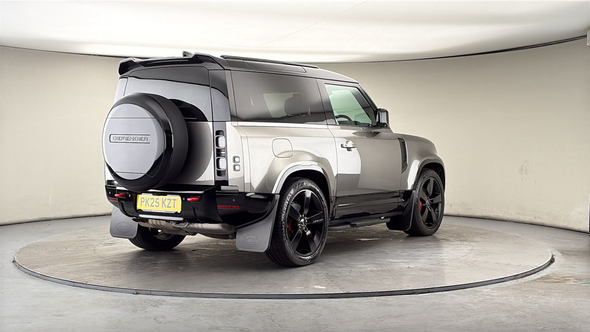 More views of Land Rover Defender 90