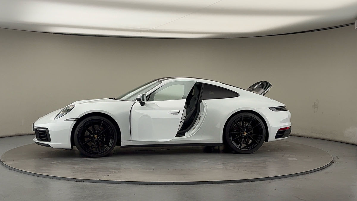 More views of Porsche 911