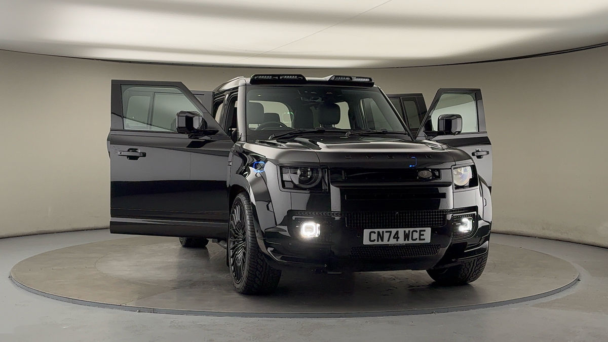 More views of Land Rover Defender 110