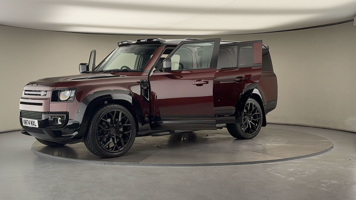 Land Rover Defender 130 Urban Image 22