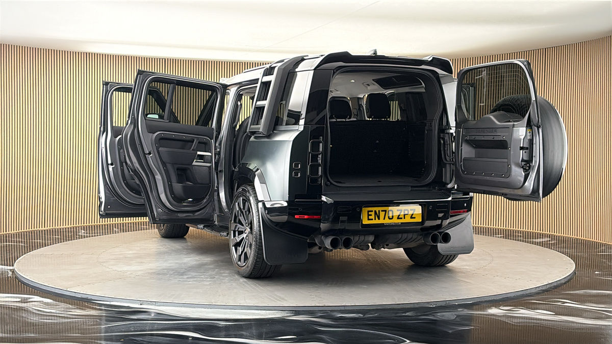 More views of Land Rover Defender 110