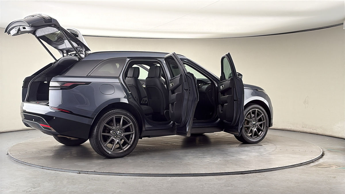 More views of Land Rover Range Rover Velar