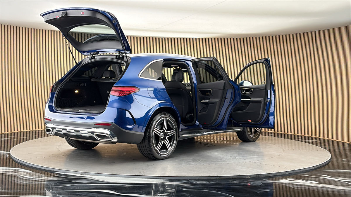 More views of Mercedes-Benz GLC