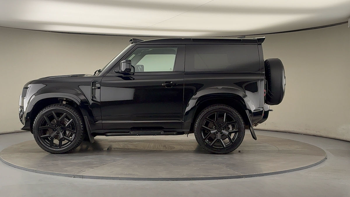 Land Rover Defender 90 Urban Image 15