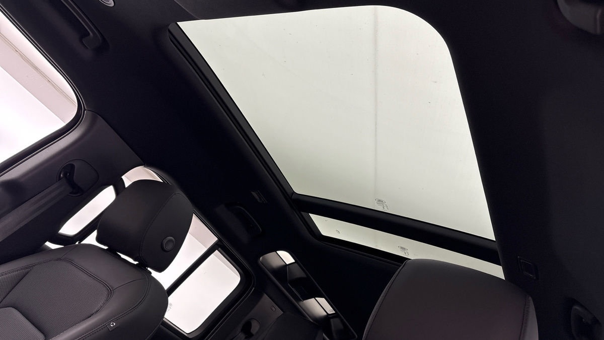 Land Rover Defender 110 Urban Image 6