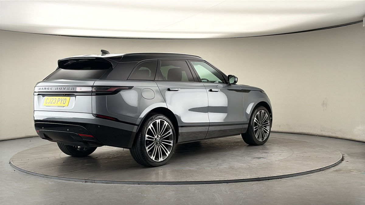 Land Rover Range Rover Velar Image 21