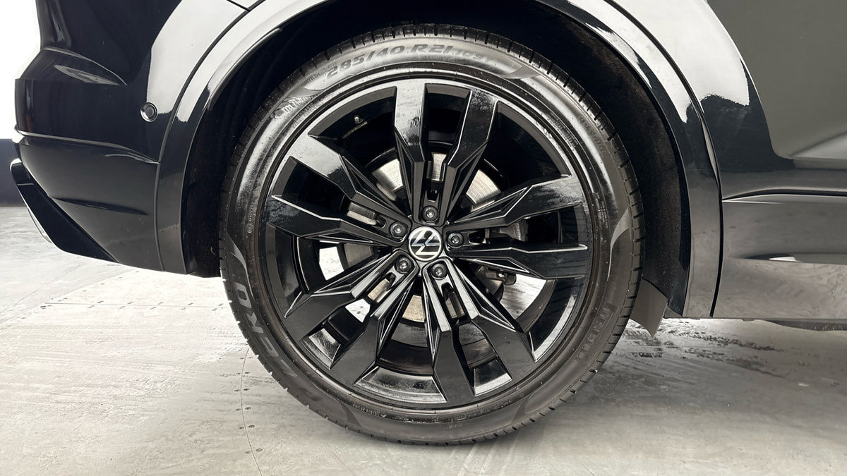 Volkswagen Touareg Image 10