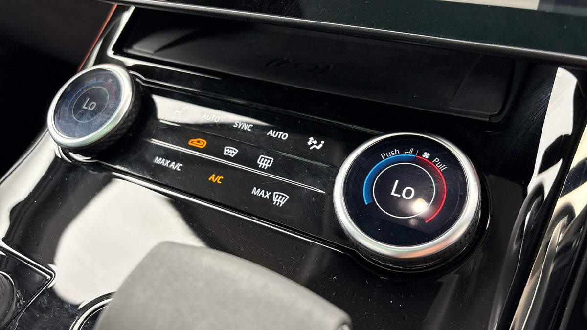 Land Rover Range Rover Sport Image 32