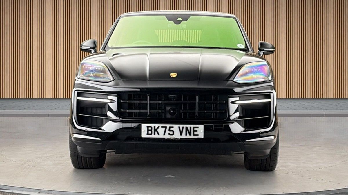 Porsche Cayenne Image 3
