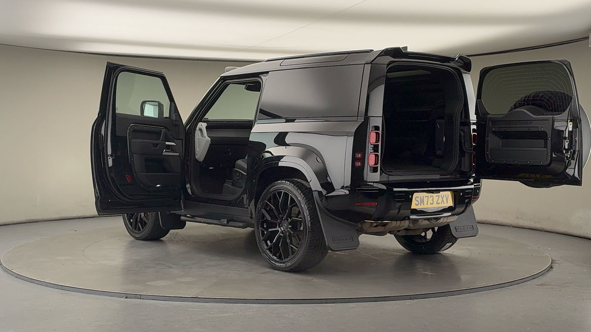 More views of Land Rover Defender 90