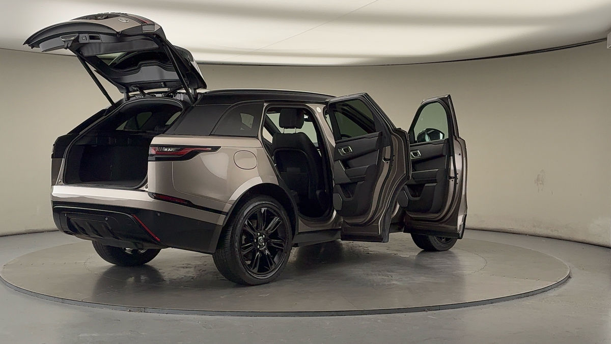 More views of Land Rover Range Rover Velar