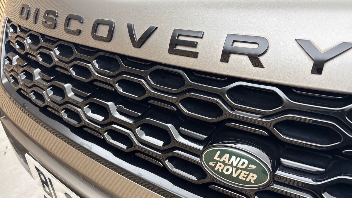 Land Rover Discovery Sport Image 24