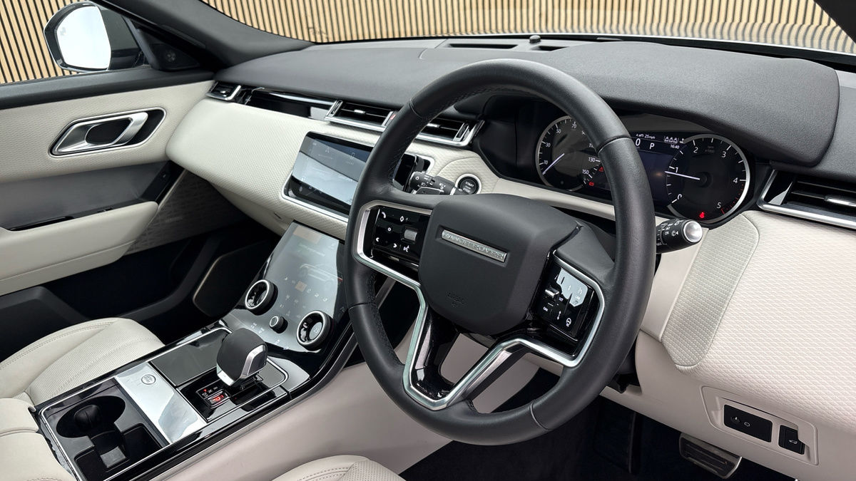 Land Rover Range Rover Velar Image 5