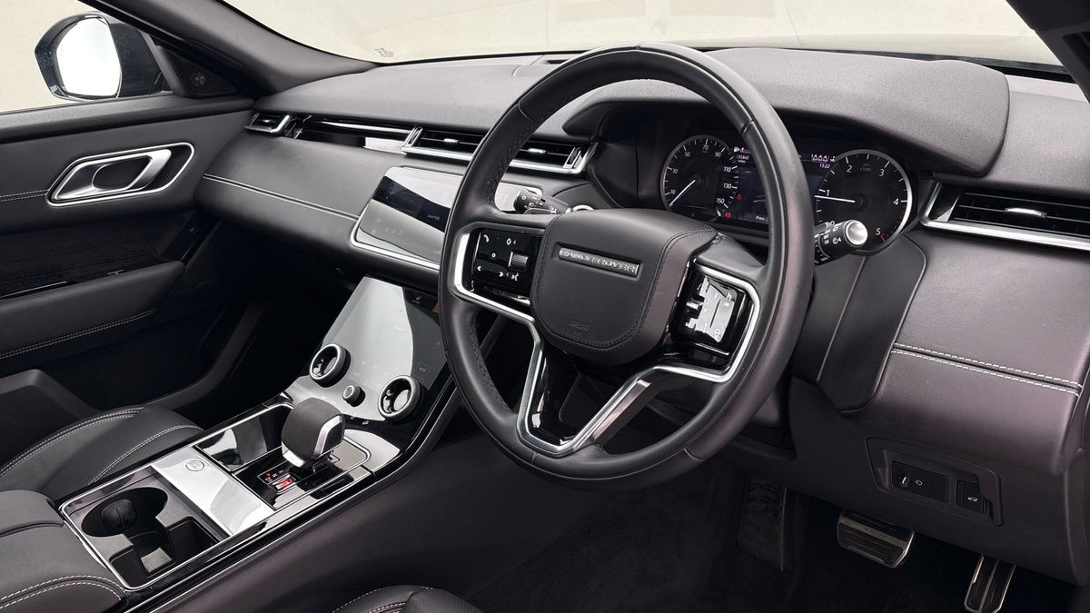 Land Rover Range Rover Velar Image 5