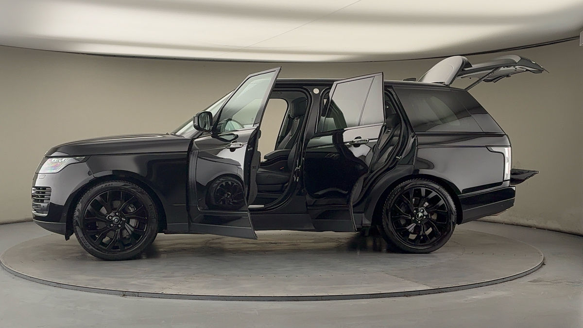 More views of Land Rover Range Rover