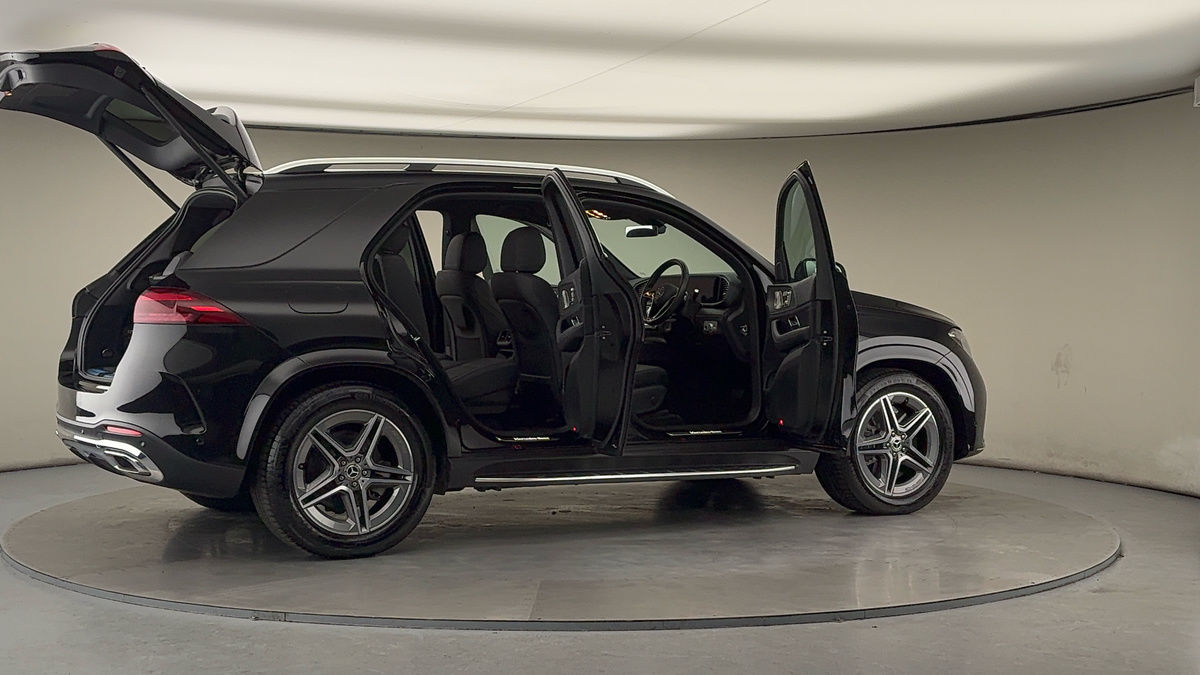 More views of Mercedes-Benz GLE