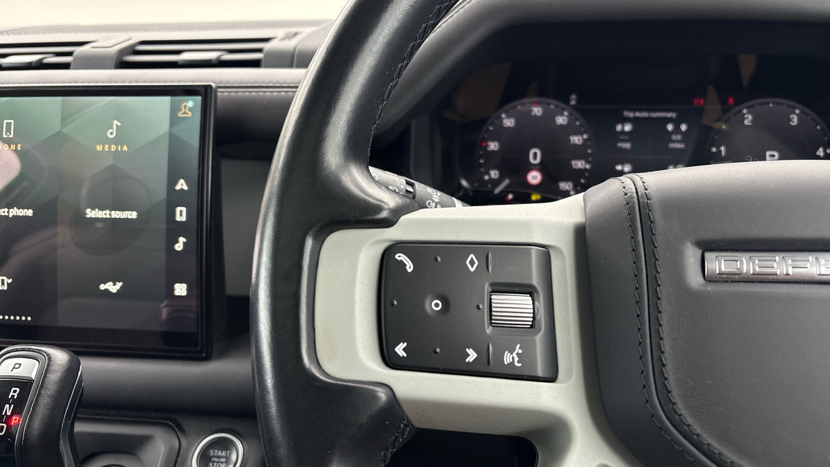 Land Rover Defender 90 Urban Image 13