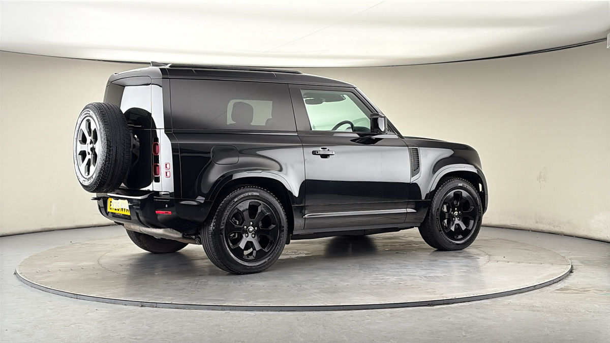 More views of Land Rover Defender 90