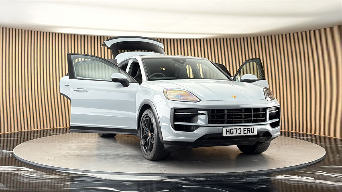 More views of Porsche Cayenne