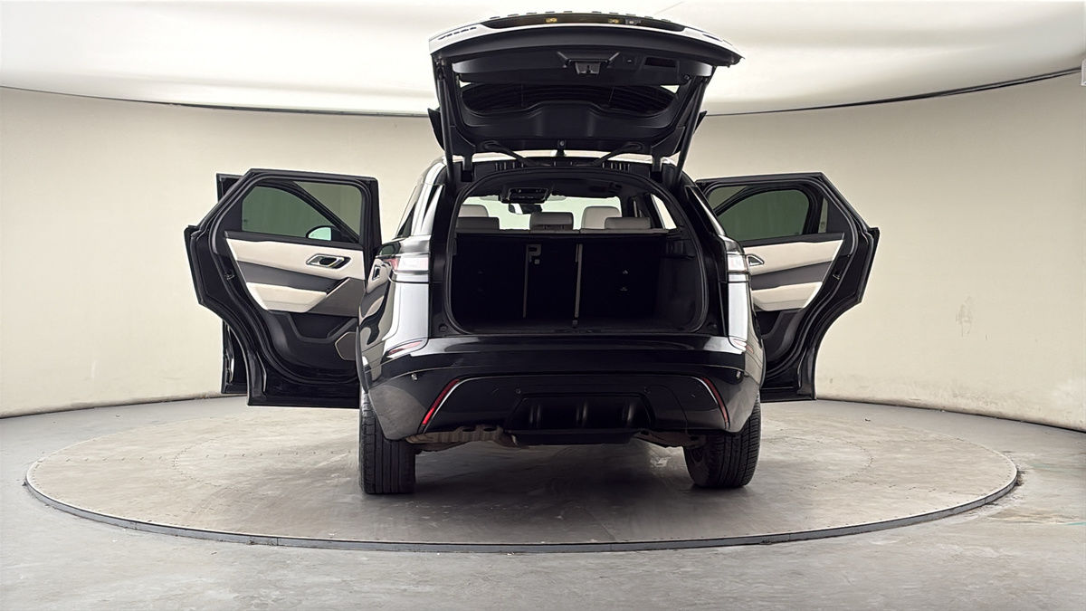 More views of Land Rover Range Rover Velar