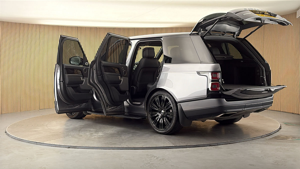 More views of Land Rover Range Rover