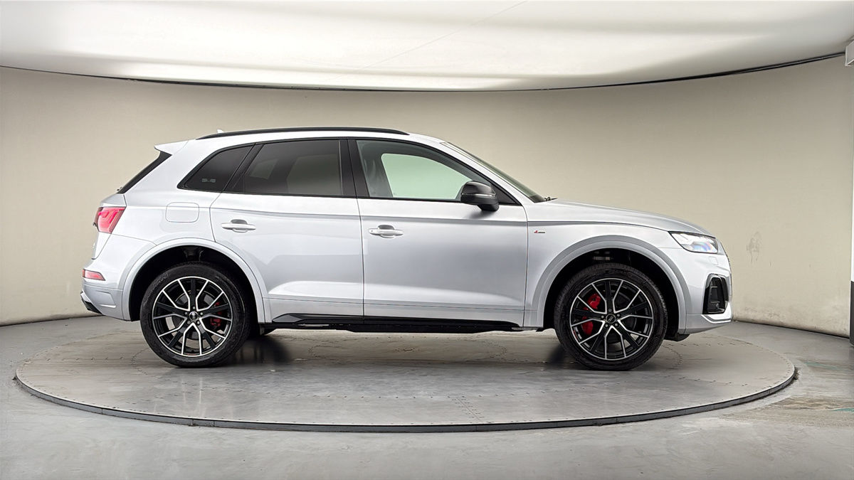 More views of Audi Q5