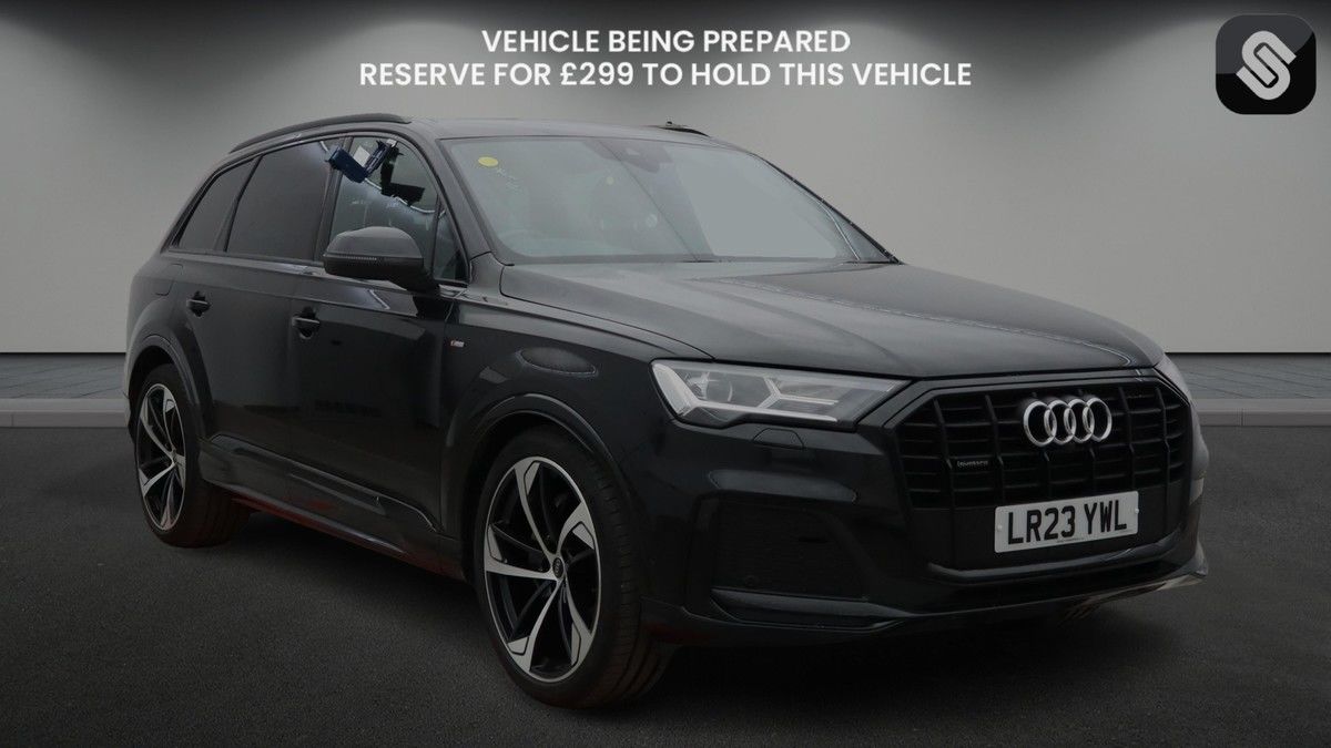 Audi Q7 Sticky Header Image