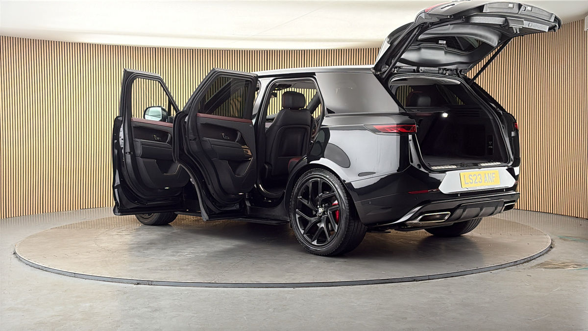More views of Land Rover Range Rover Sport