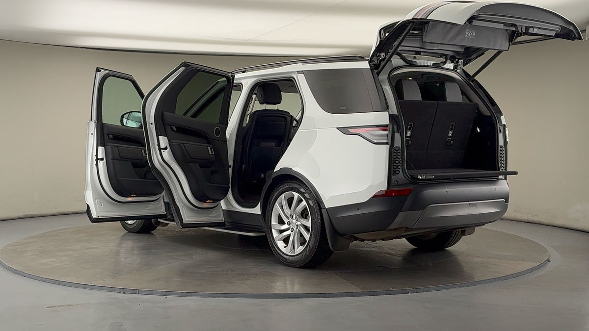 More views of Land Rover Discovery