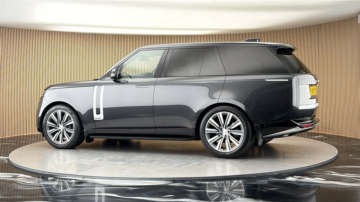More views of Land Rover Range Rover