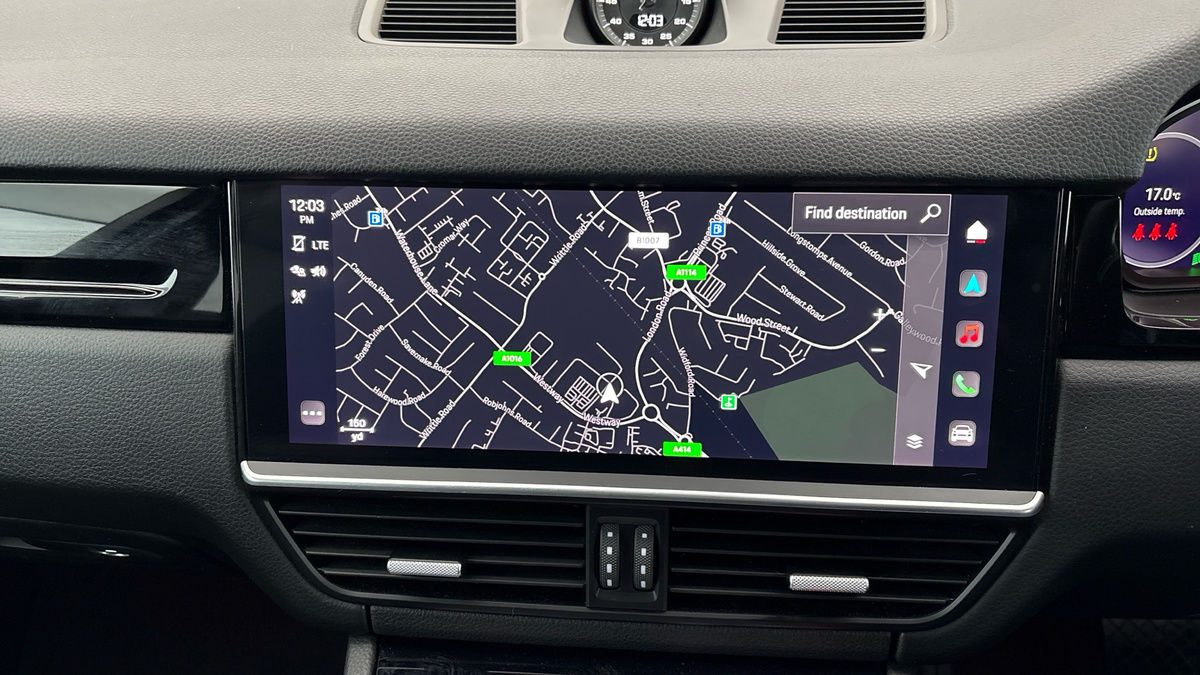 Porsche Cayenne Image 17