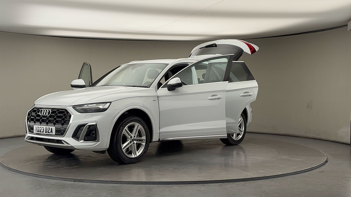 More views of Audi Q5