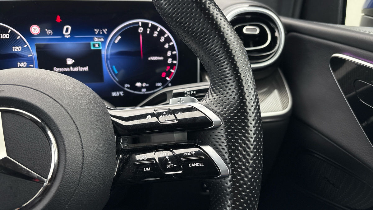 Mercedes-Benz GLC Image 14