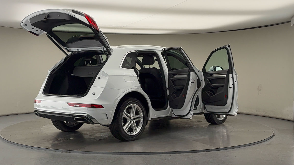 More views of Audi Q5