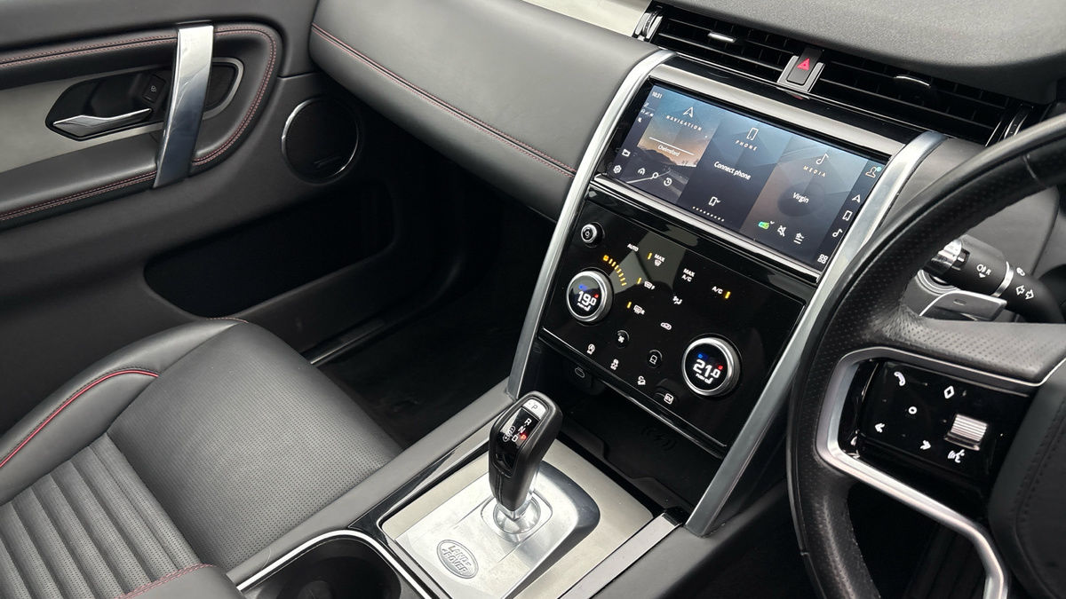 Land Rover Discovery Sport Image 18